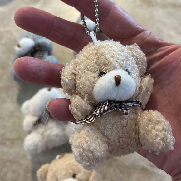 6 Teddy Bear Keychains - Picture 2 of 2